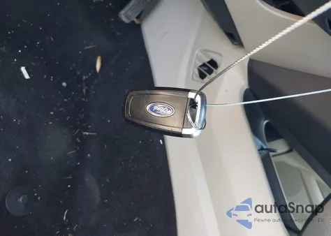 2019 Ford Fusion Hybrid Se из США, поврежденный, VIN 3FA6P0LU4KR157656